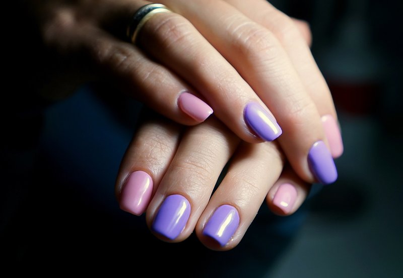 Gentle manicure in two shades