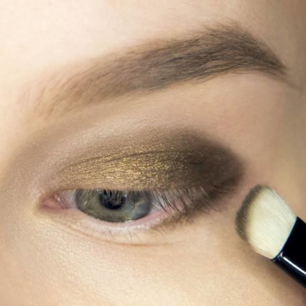 Applying golden and brown shades