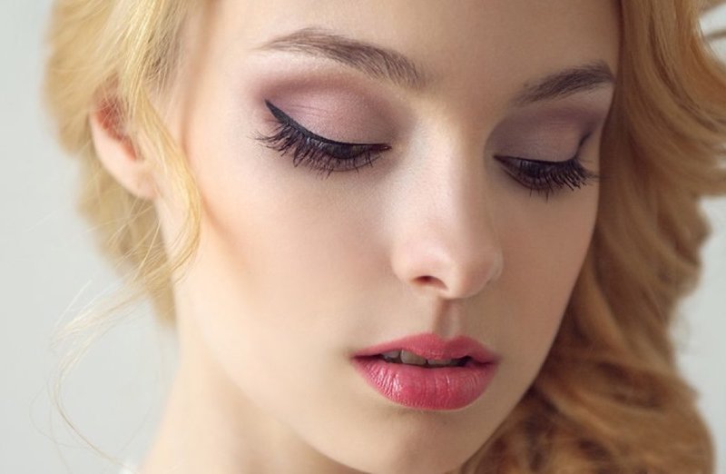 Pink makeup