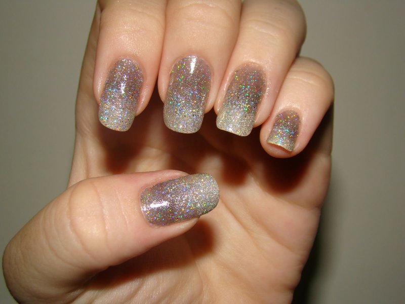 Glitter nails