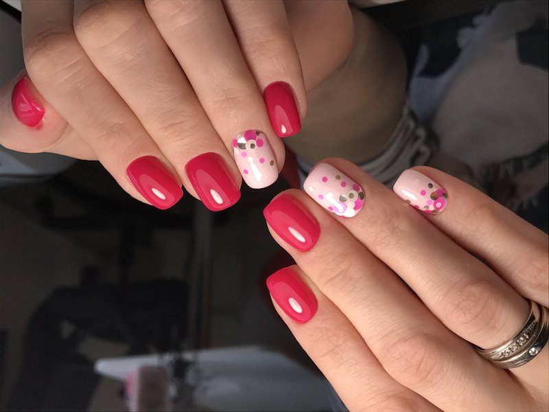 Coral pink nails with kamifubuki