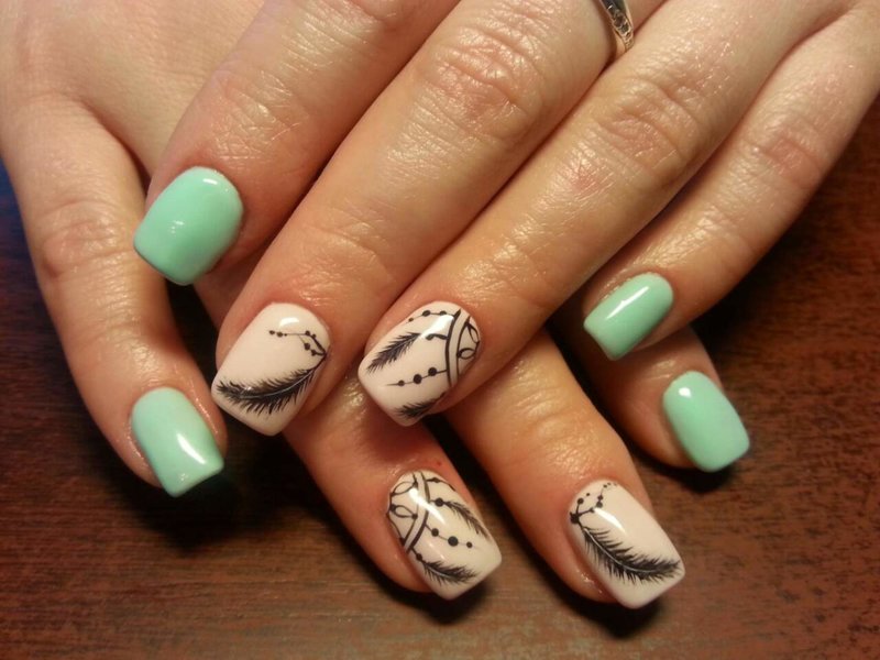 Two-tone nails with a dreamcatcher