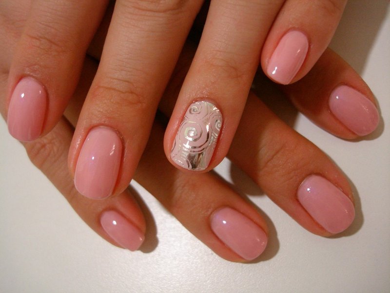 Pink manicure with foil