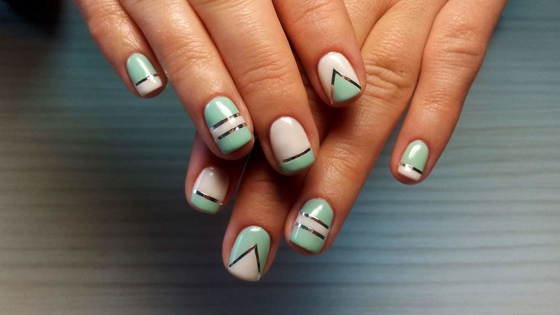 Two-color geometry and ribbons on nails