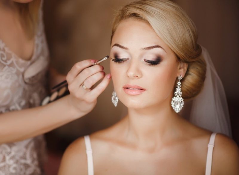 Beautiful makeup for the bride