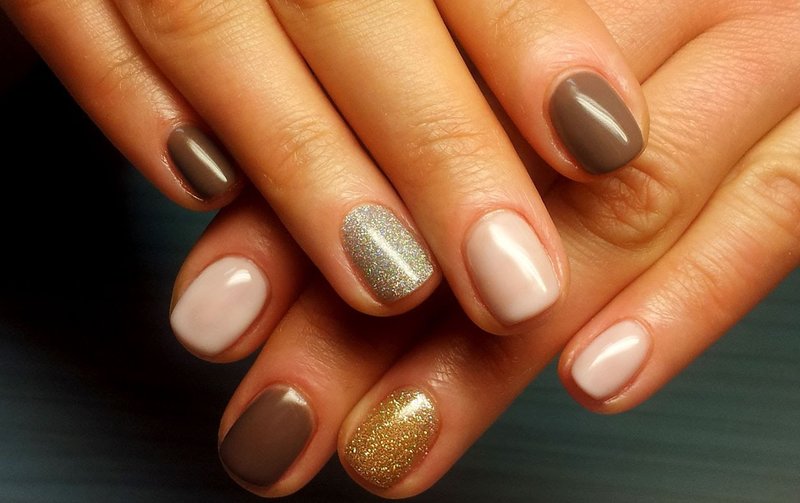 Gentle manicure with sparkles