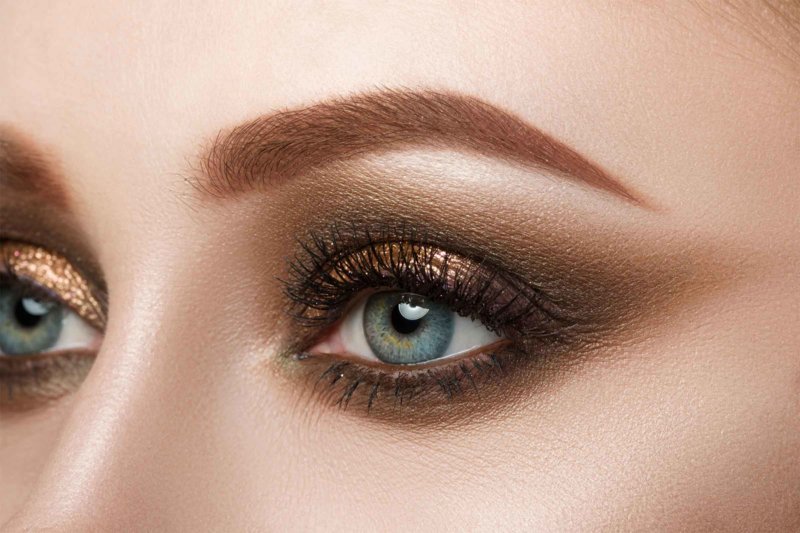 Smoky eyes