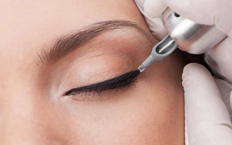 Permanent Eye Makeup Procedure