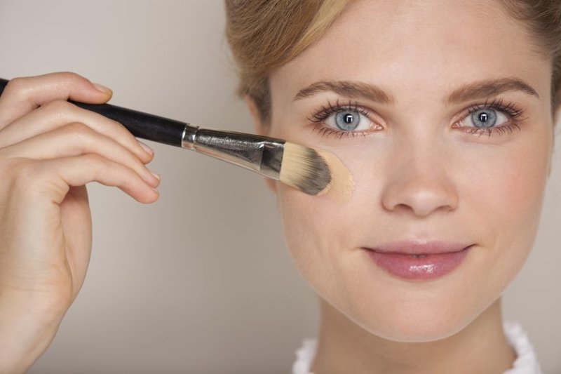 Natural makeup: step by step with photo