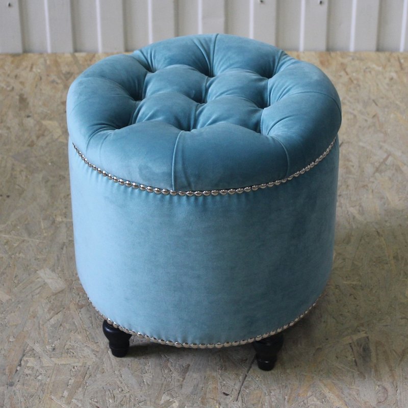 Pouf for dressing table