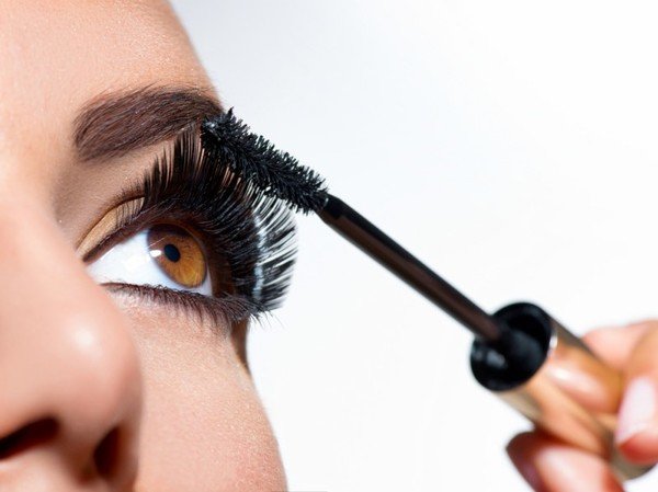 Mascara application