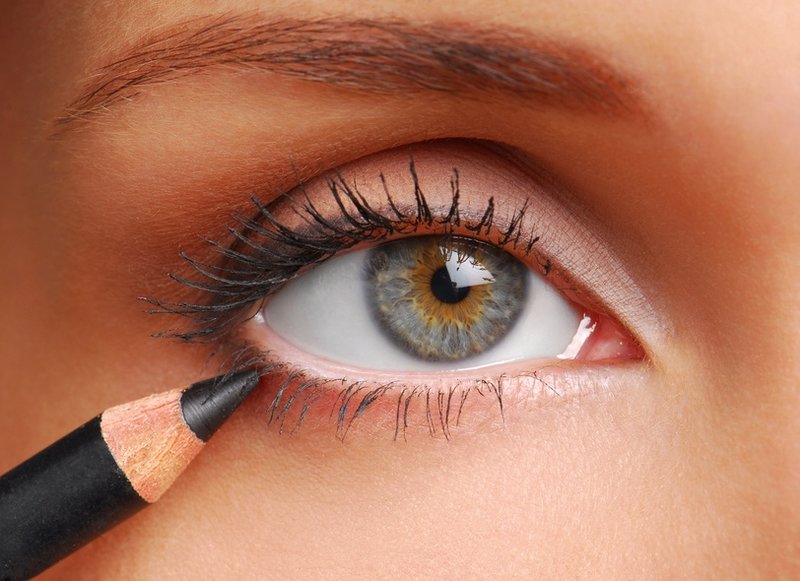 Lower eyelid makeup