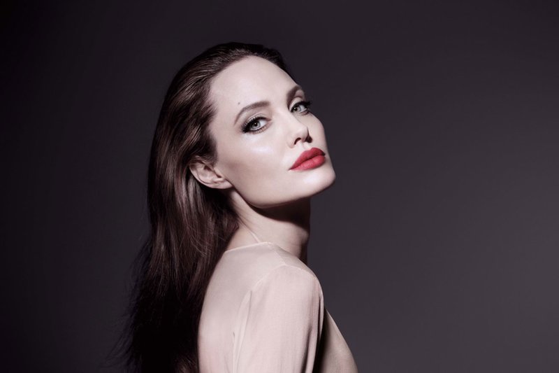 Evening make-up of Angelina Jolie