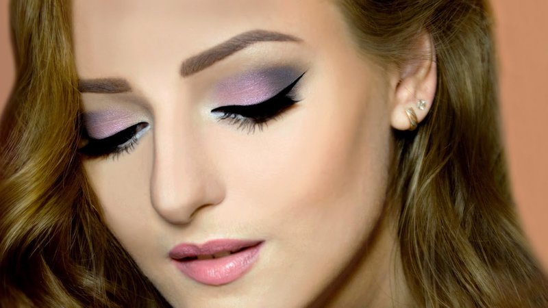 When applying bright makeup, saturated colors are used