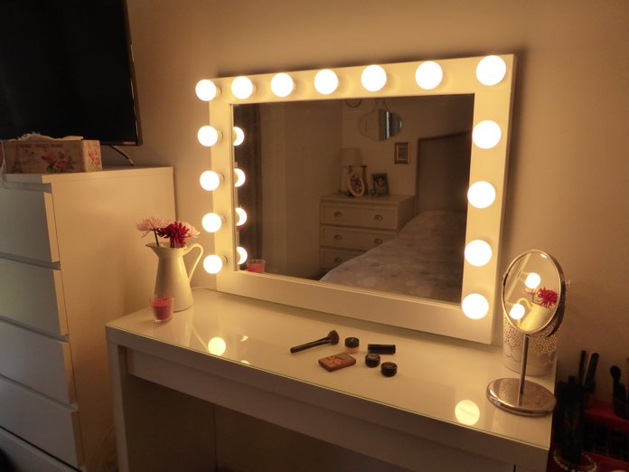 Illuminated Makeup Mirror