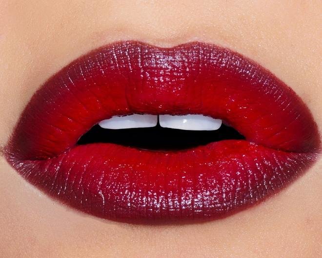 Ombre-style lip painting