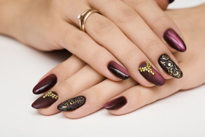 Fashionable manicure for 2024