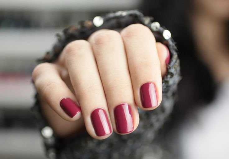 Marsala gel polish for short nails