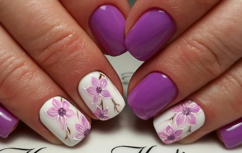 Purple flower manicure