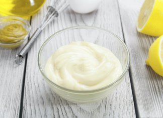 Mayonnaise hair mask