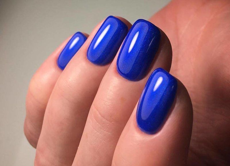 Blue gel polish manicure