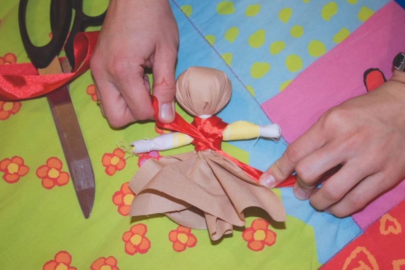 How to make a doll amulet yourself