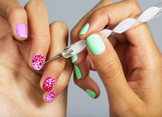 Manicure yourself at home