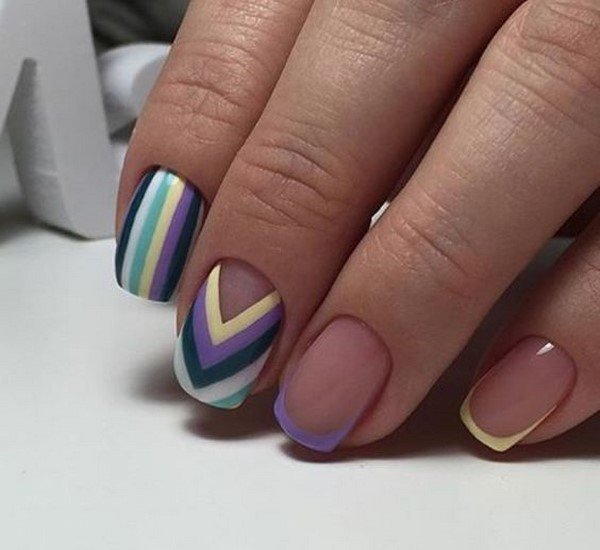 Bright geometry manicure and classic jacket