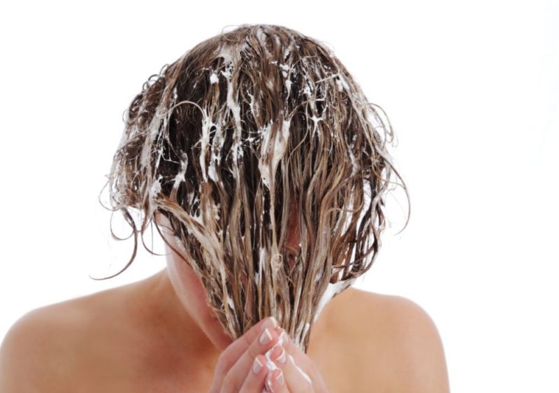 Application of kefir-beer mask on hair