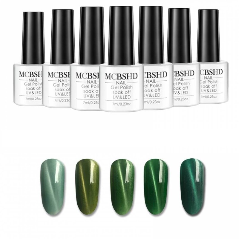 Fashionable colors of green gel polish