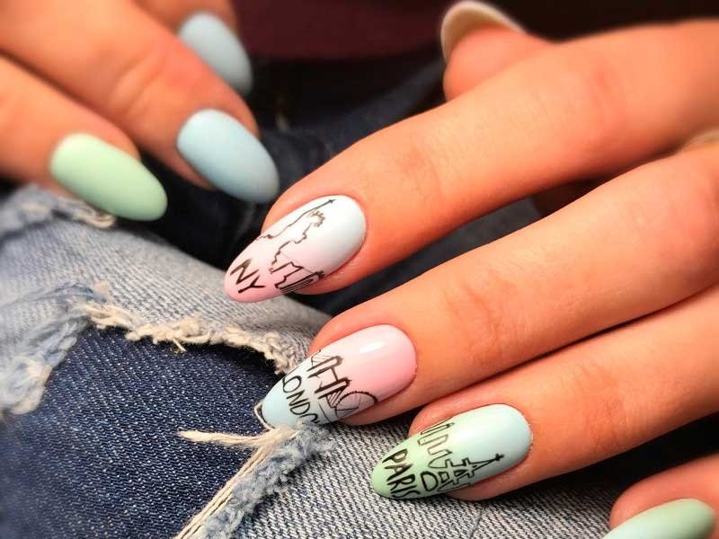 Fashionable patterns on the nails