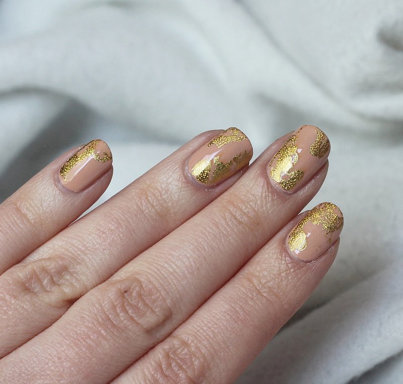 Foil on short nails