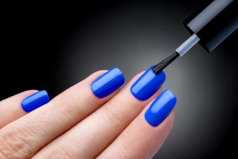 Solid manicure in blue shades