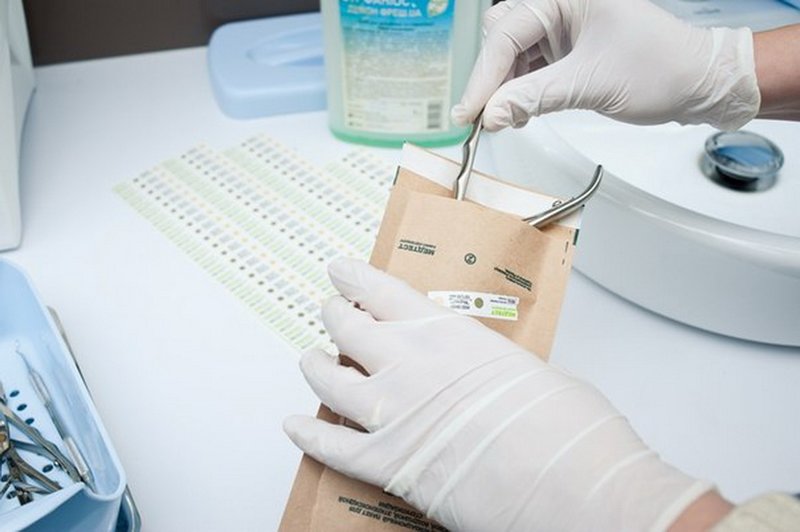 Tool sterilization is an important step in nail extension