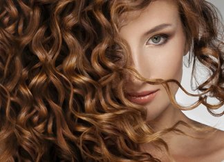 Girl with thick and wavy hair.