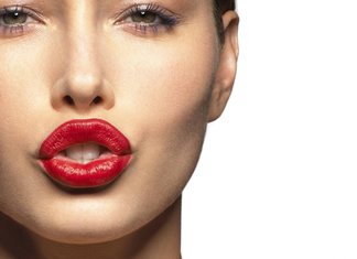 Can I drink alcohol after lip augmentation?