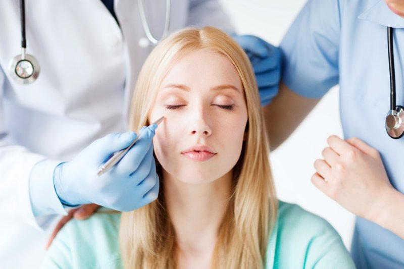 Examination of the face before cleaning