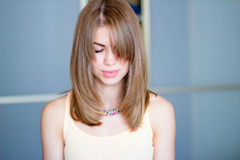 Cascading haircut with bangs