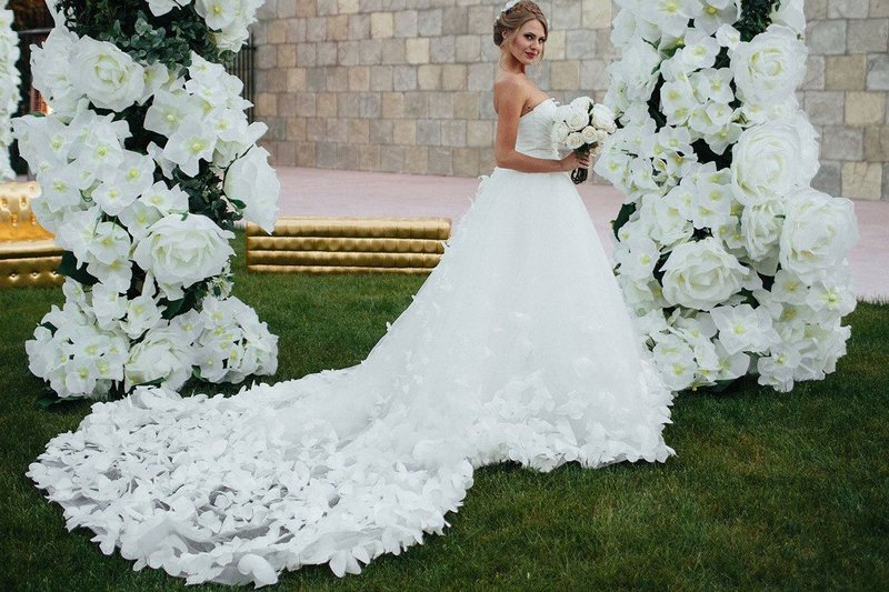 Spring wedding dress with flowers