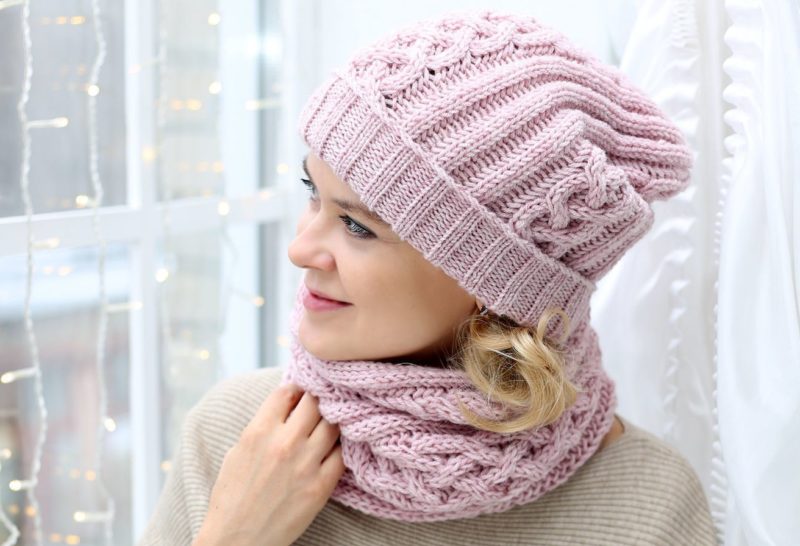 Pink hat and snood