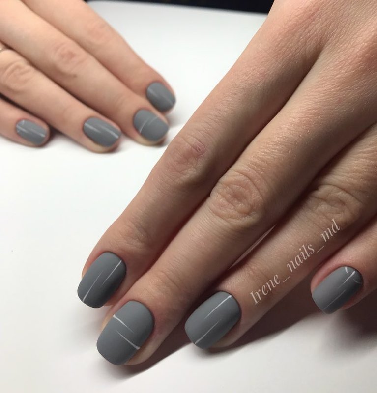 Gray matte nails with design