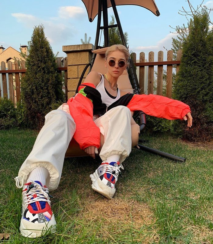 Nastya Ivleeva in ugly sneakers