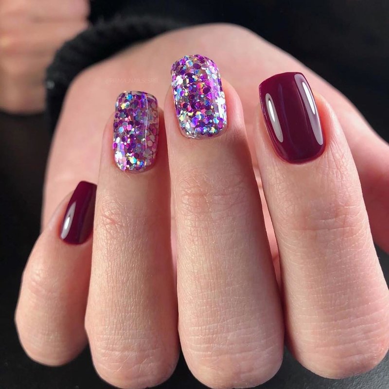 Large Glitter Manicure