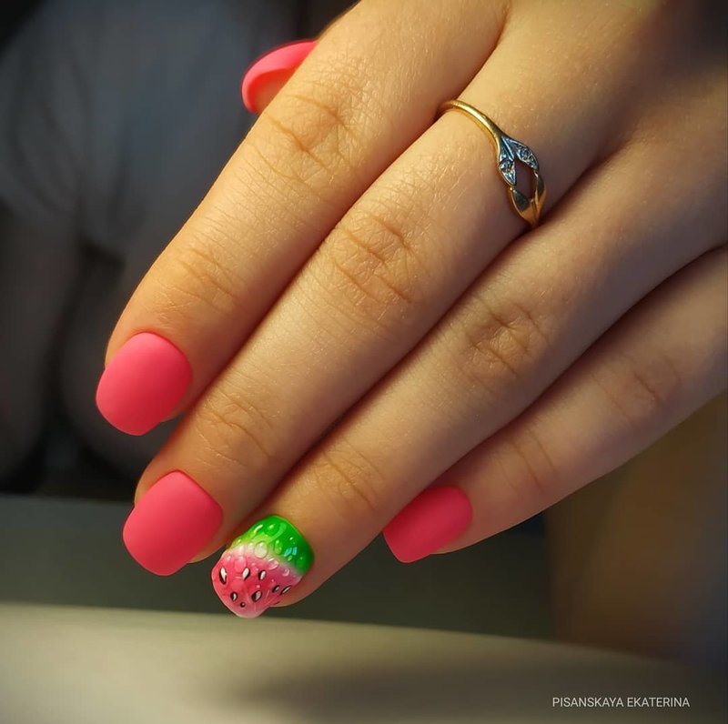 Matte patterned manicure - watermelon