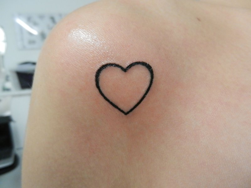 Minimalist heart on the shoulder