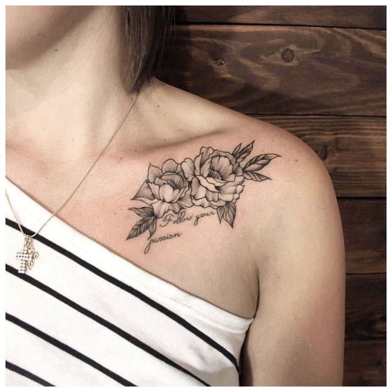 Beautiful clavicle tattoo