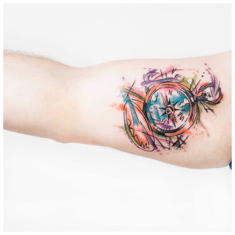 Watercolor tattoo on the shoulder