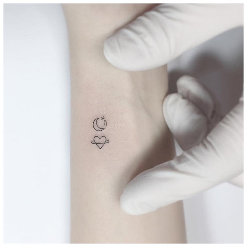 Mini tattoo heart and moon