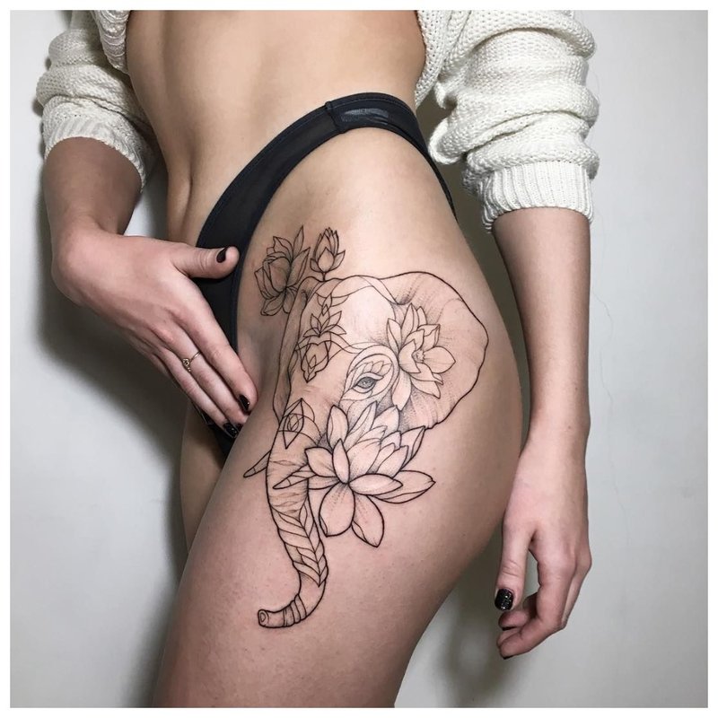 The original tattoo on the girl's hip