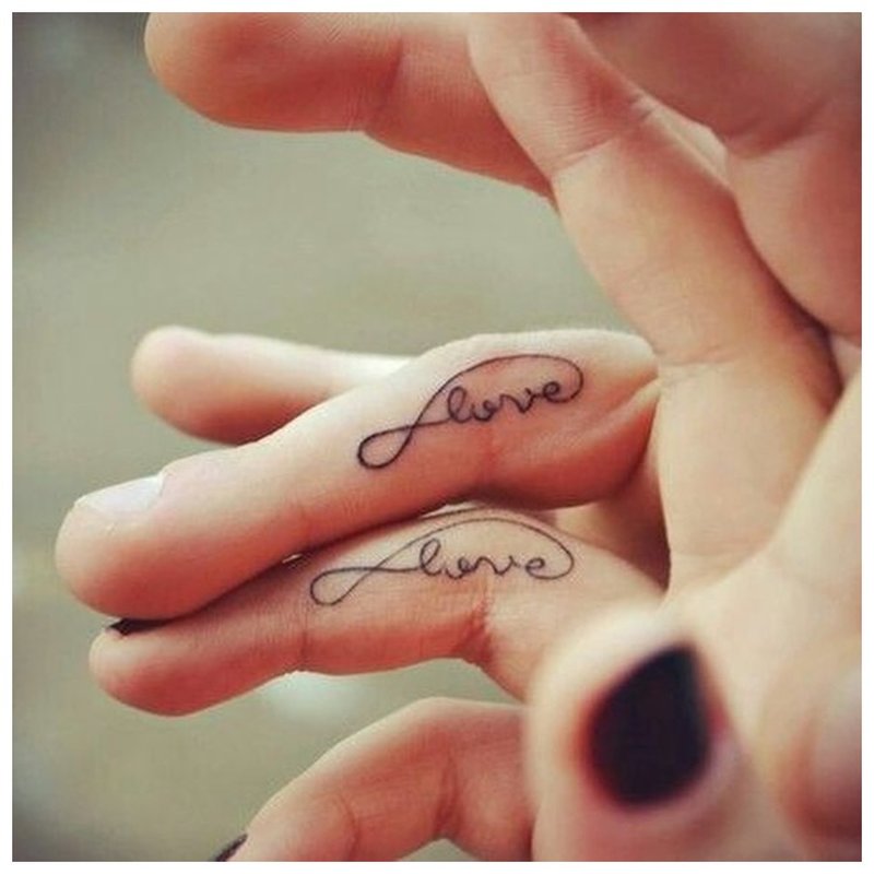 Finger tattoo for couple